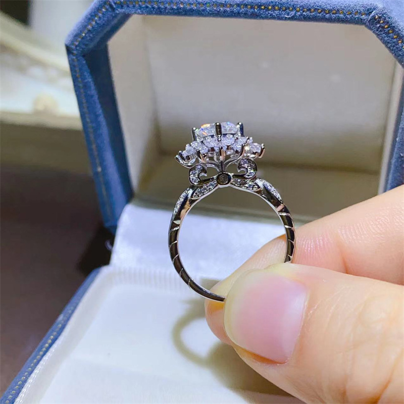 Luxury white gold solid platin - Moissanite Engagement Ring 1 Carat recension och pris