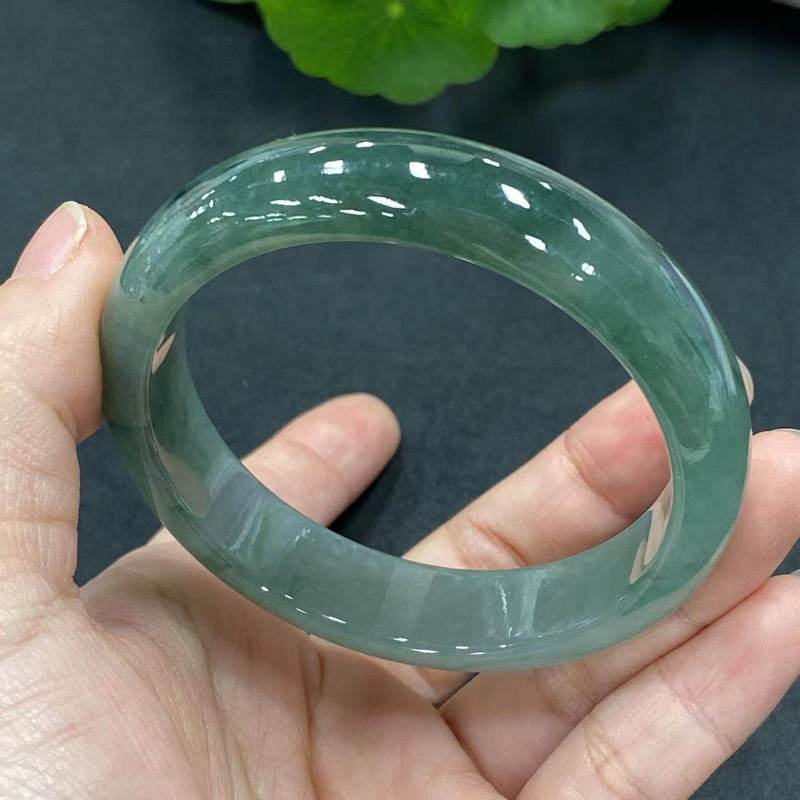 Ice-like, oily, green bracelet - Bracelets recension och pris