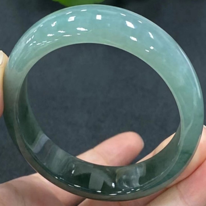 Ice-like, oily, green bracelet - Bracelets recension och pris