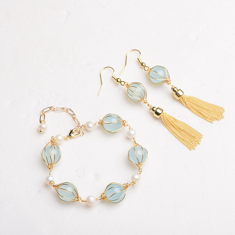 Blue Natural Jade Bead Earring - Earrings recension och pris